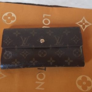 authentic Louis Vuitton Sarah wallet